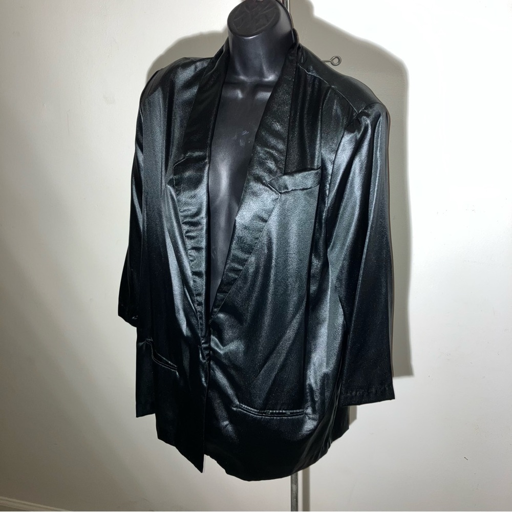 Turn On vintage back shiny sateen blazer size large